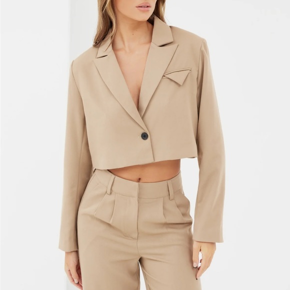 Crop Tailored Blazer - Picture 4 of 6